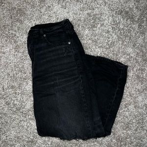 American Eagle Outfitters mom jeans